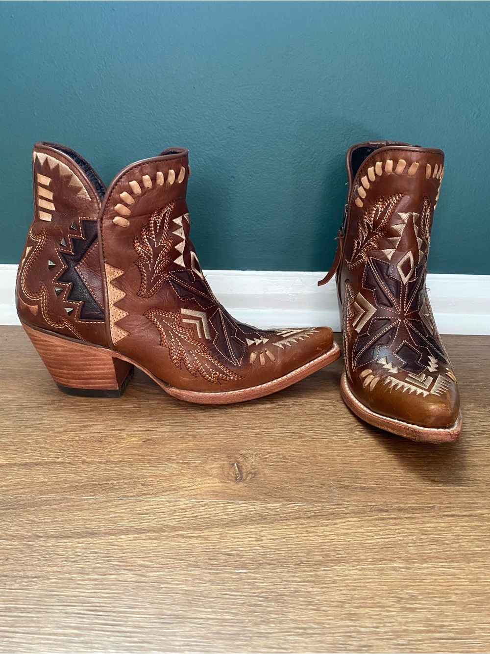 Airy Women's Embroidered Western Ankle Boots - Picture 1 of 9